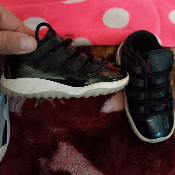 Baby /kid shoes made by Jordan size 7c all black Jordan Xl,4 \'s,nikes,air forces